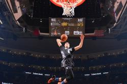 开云足球直播-统治全场！哈利伯顿导演胜利，步行者力克广厦取关键一胜