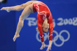 开云足球直播-阿拉巴式爆发！尤文铁卫一锤定音，争冠关键战险胜佛罗伦萨