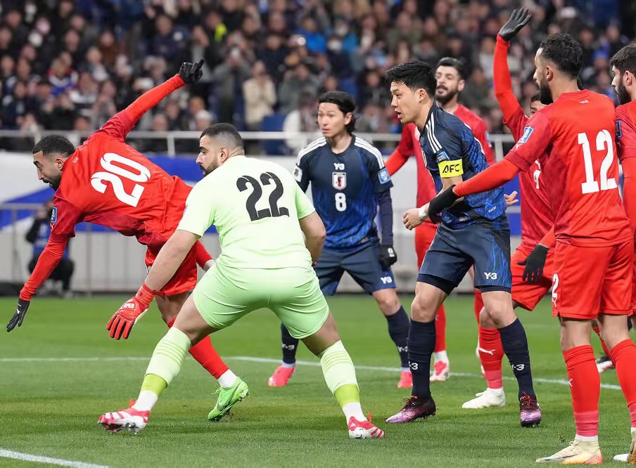 日本球队击败对手晋级下一轮