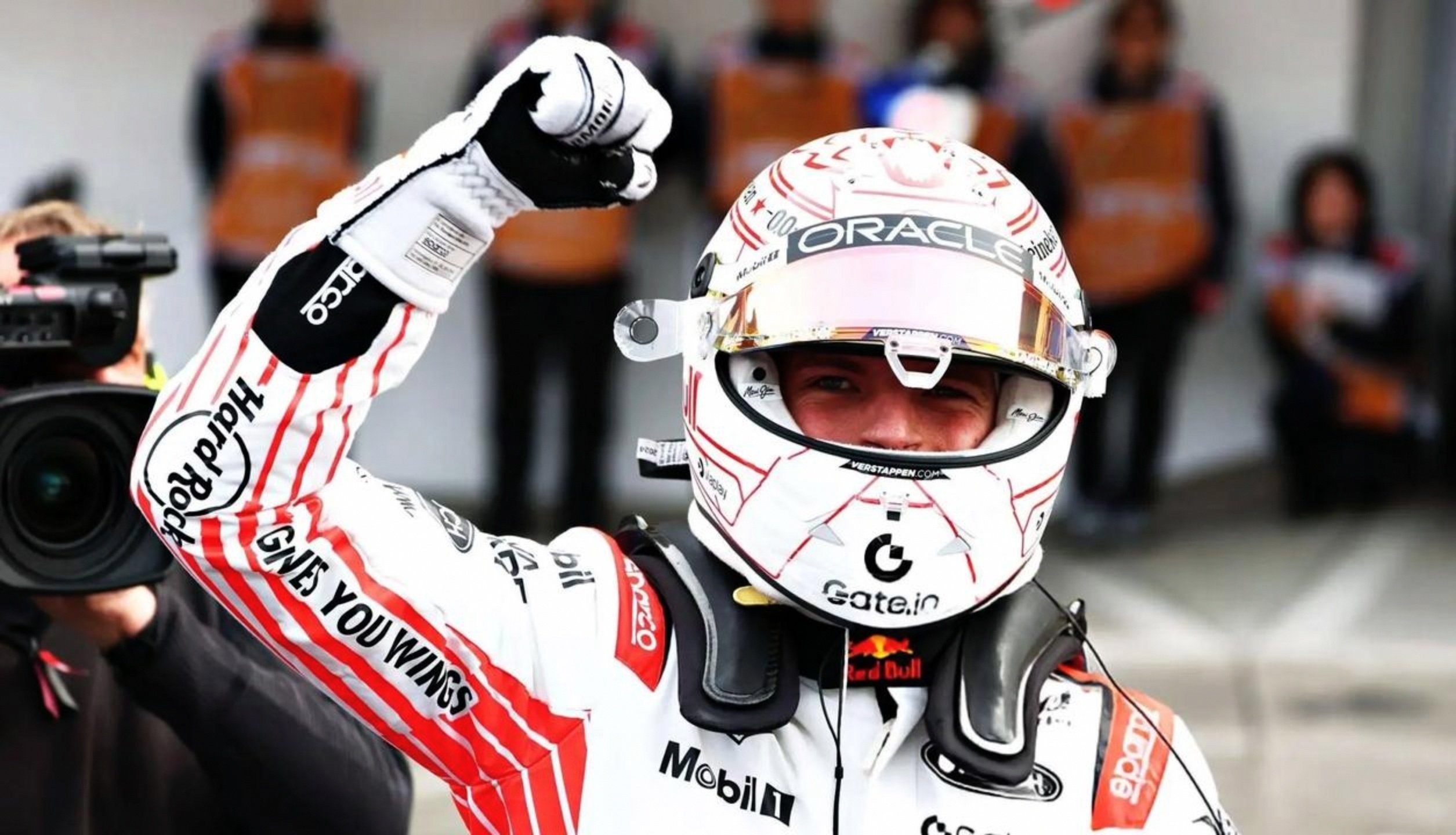 红牛车队横扫梅赛德斯,佩雷兹惊艳四座的简单介绍 红牛车队横扫梅赛德斯,佩雷兹惊艳四座的简单介绍